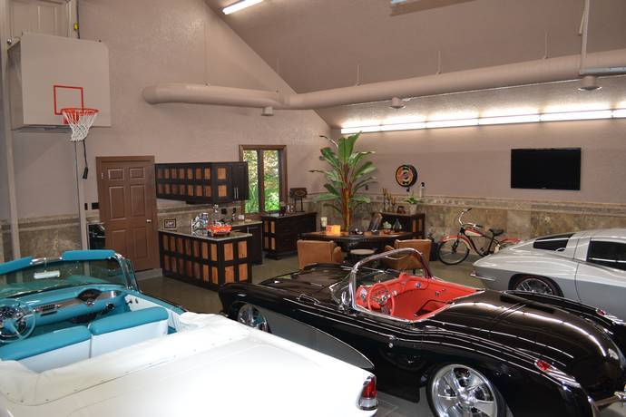 Custom Garage